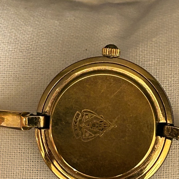 Gucci RARE Vintage Watch Excellent Condition… working has a new battery! - Picture 2 of 5